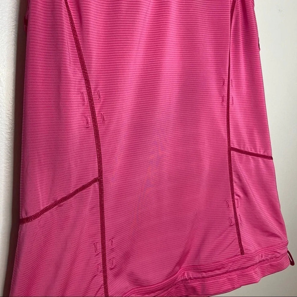 Lucy Pink Reflective Athletic Tank with Pockets - Picture 6 of 9